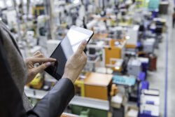 Mit SAP S/4HANA werden die Transaktionen wesentlich vereinfacht und lassen sich über mobile Geräte abbilden. (Quelle: yoh4nn/iStock)